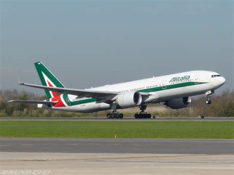 boeing 772 alitalia e o mesmo 777 200